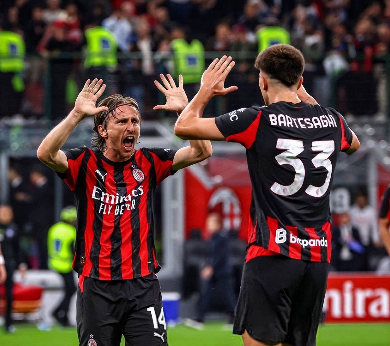 11月25日，2025浪琴表国际马联场地障碍世界杯中国联赛总决赛成都站新闻发布会在成都举行。