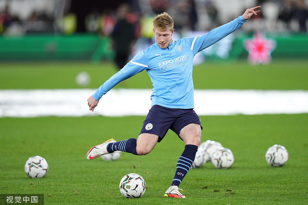 皮亚尼奇重返尤文训练基地，与斯帕莱蒂、基耶利尼合影